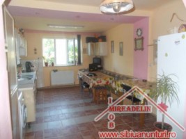 pf-vand-casa-4-camere-loc-copsa-mica-4