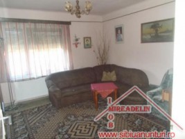 pf-vand-casa-4-camere-loc-copsa-mica-7