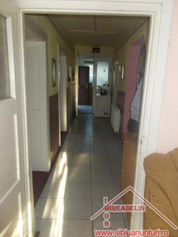 pf-vand-casa-4-camere-loc-copsa-mica-9