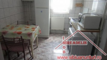 inchiriez-apartament-3-camere-strand-6