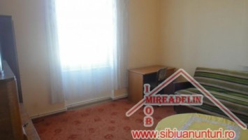 vand-apartament-2-camere-piata-cluj-2