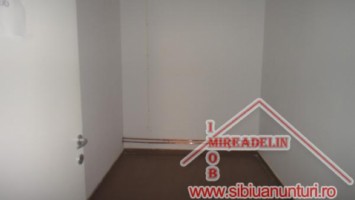 inchiriez-spatiu-comercial-100-mp-hipodrom-iii-3