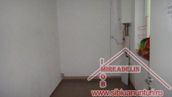 inchiriez-spatiu-comercial-100-mp-hipodrom-iii-4