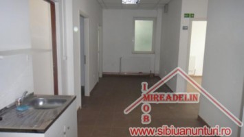 inchiriez-spatiu-comercial-100-mp-hipodrom-iii-5