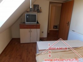 inchiriez-apartament-3-camere-strand-ii-5