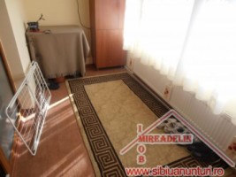 inchiriez-apartament-3-camere-strand-ii-8