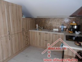 inchiriez-apartament-3-camere-zona-calea-dumbravii-3