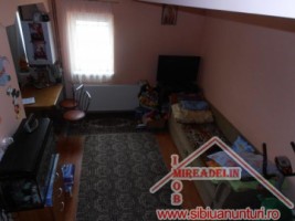 vand-ap-2-camere-la-mansarda-vaaron-1