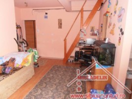vand-ap-2-camere-la-mansarda-vaaron-3