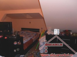 vand-ap-2-camere-la-mansarda-vaaron-4