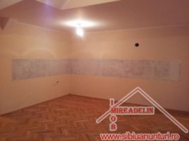 ocazie-vand-apartament-la-vila-str-dealului-2