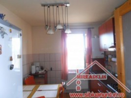 vand-mansarda-4-camere-strada-rahovei-1