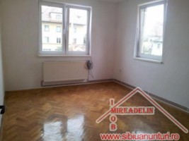 inchiriez-apartament-3-camere-calea-poplacii-2