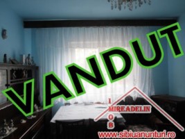 vand-apartament-3-camere-al-streiu