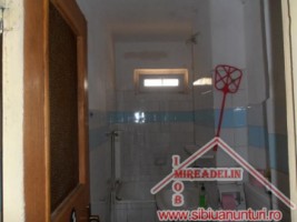 vand-apartament-3-camere-al-streiu-3