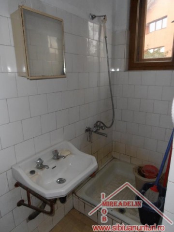 vand-casa-3-camere-dpe-zona-calea-poplacii-4