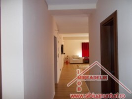 vand-apartament-3-camere-decomandate-zona-strand-2