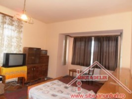 inchiriez-apartament-2-camere-la-casa-zona-piata-cluj-1