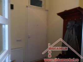 inchiriez-apartament-2-camere-la-casa-zona-piata-cluj-2