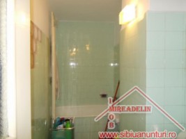 vand-apartament-3-camere-strada-siretului-3
