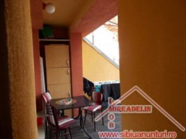 vand-apartament-3-camere-decomandate-la-vila-zona-rahovei-6