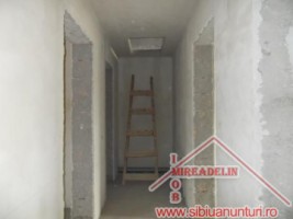 vand-casa-in-constructie-pe-c-cisnadiei-5