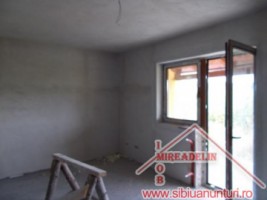 vand-casa-in-constructie-pe-c-cisnadiei-7
