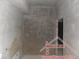 vand-apartament-2-camere-zona-mihai-viteazu-4
