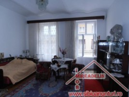 vand-apartament-3-camere-la-casa-ultracentral