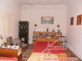 vand-apartament-3-camere-la-casa-ultracentral-3