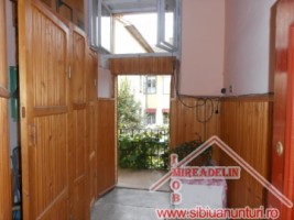 vand-apartament-3-camere-la-casa-ultracentral-7