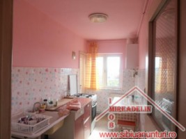 vand-apartament-2-camere-str-semaforului-3