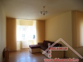 inchiriez-apartament-4-camere-strand-ii-4