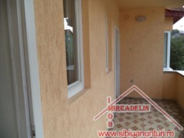inchiriez-apartament-4-camere-strand-ii-11