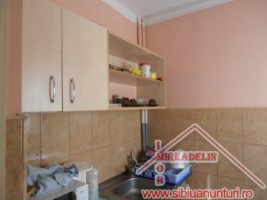 vand-garsoniera-strada-siretului-2