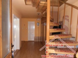 vand-apartament-4-camere-strada-sacel-2
