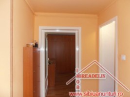 vand-apartament-4-camere-strada-sacel-6