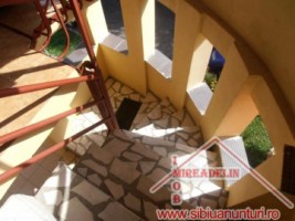 vand-apartament-4-camere-strada-sacel-11