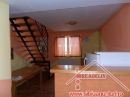 vand-apartament-2-camere-la-mansarda-v-aaron-1