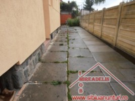 inchiriez-casa-3-camere-singur-in-curte-zona-piata-cluj-11