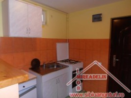 inchiriez-apartament-2-camere-vasile-aaron-5