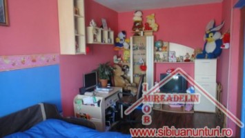 inchiriez-apartament-3-camere-vasile-aaron-8