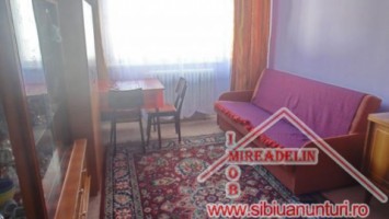 inchiriez-apartament-3-camere-valea-aurie