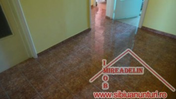 inchiriez-apartament-3-camere-valea-aurie-5