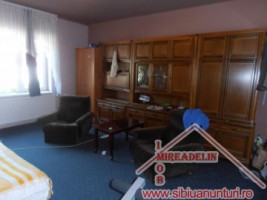 inchiriez-casa-4-camere-dp-singur-in-curte-zona-calea-dumbravii-4