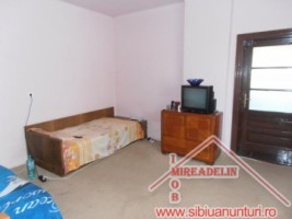 inchiriez-casa-4-camere-dp-singur-in-curte-zona-calea-dumbravii-5
