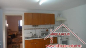 inchiriez-casa-2-camere-zona-lazaret-3