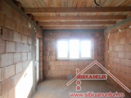 vand-casa-la-rosu-pem-zona-terezian
