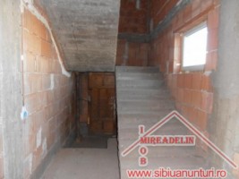 vand-casa-la-rosu-pem-zona-terezian-5