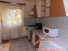 inchiriez-apartament-3-camere-valea-aurie-2
